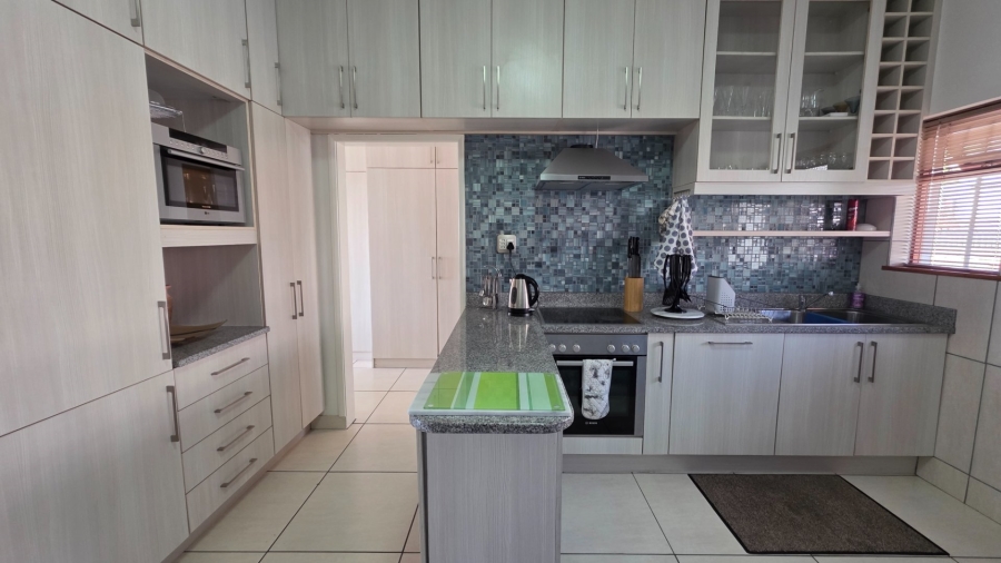 2 Bedroom Property for Sale in Mossel Bay Central Western Cape